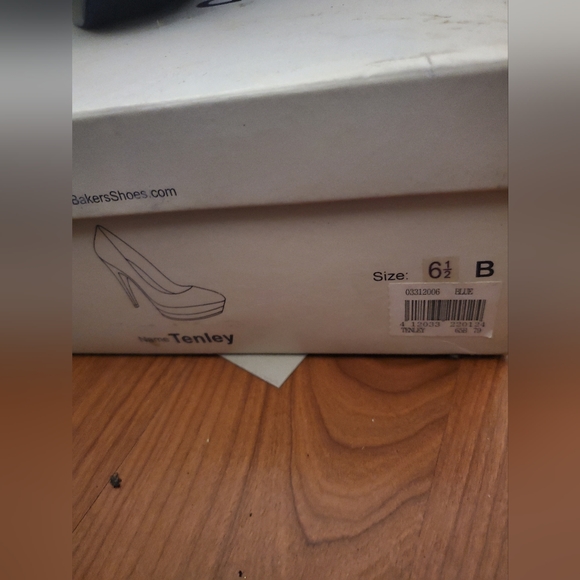 Pumps - Picture 5 of 5